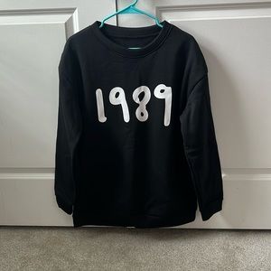 Black 1989 crewneck
